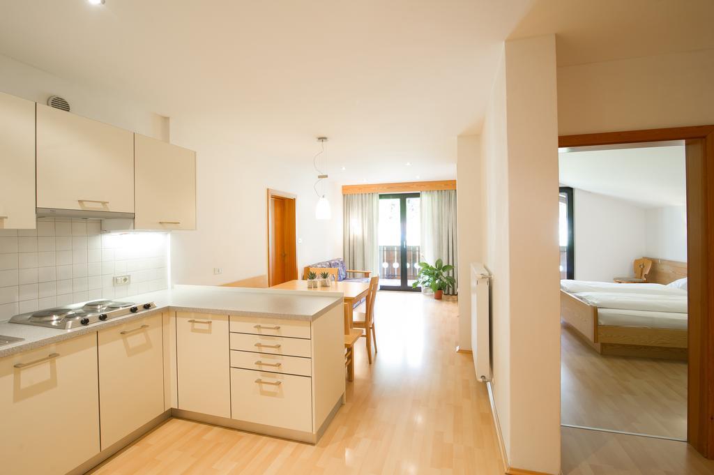 Garni Saltneregg Hotel Caldaro Bagian luar foto